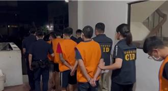 虎尾街头2车追逐互撞   波及等红灯机车害6人伤1人断肢   