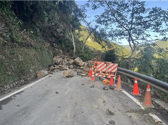 雪霧鬧聯外道路坍方 替代道路計傍晚搶通僅供遊客下山