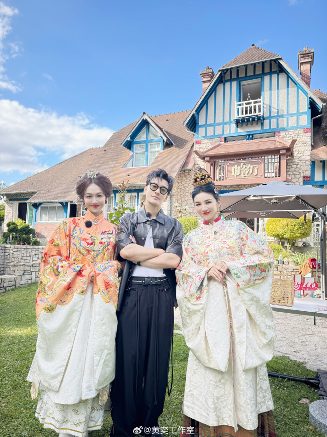 黄晓明与黄奕于节目中合体掀回忆杀。（图／翻摄自微博）