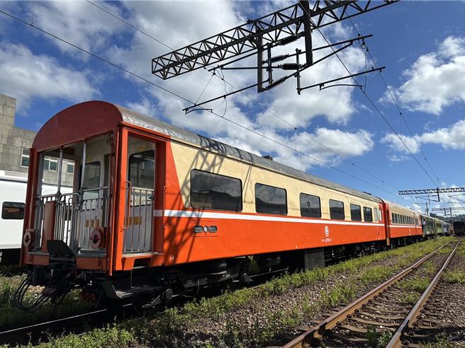 台鐵將向大眾揭開總統花車神秘面紗，並推出限量遊程。（台鐵提供／陳祐誠台北傳真）