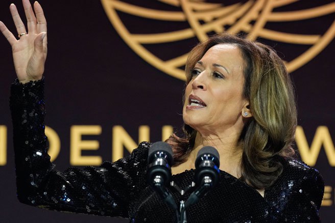 英国前驻华盛顿大使达洛许点出贺锦丽（见图）的两个问题，同时警告民主党候选人必须关注美国摇摆州，避免犯下与前国务卿希拉蕊同样的错误。（美联社）