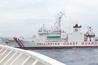 滯留近5月 菲海警船駛離仙賓礁