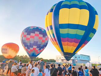 台南 濱海韶光季熱氣球夯 40人成功升空