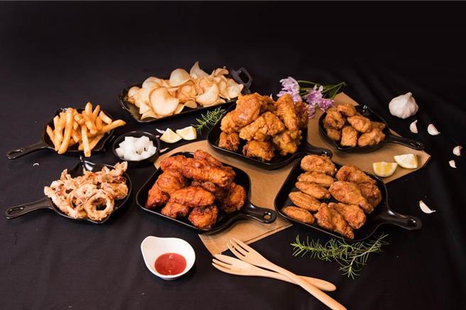 橋村炸雞登台後陸續拓點並為台灣消費者量身定制新菜單，吸引不少饕客上門。（橋村炸雞提供／朱世凱台北傳真）