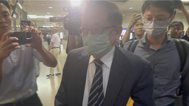 京华城董事长陈玉坤出庭应讯。（图赖佩璇摄）