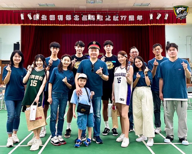 復盛号列车所有职员合照。(云豹提供)