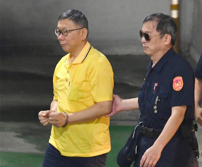 民眾黨主席柯文哲因捲入京華城弊案被台北地方法院裁定收押禁見，明（17）日將在看守所內度過中秋節。（本報系資料照片）