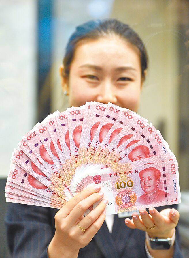 大陸政府法定債務餘額達到70.77兆元人民幣，其中地方政府法定債務餘額為40.74兆，地方債務規模高於中央債務。（新華社）