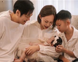 Mavis瑪菲司走過流產陰霾　赴美代理孕母喜獲掌上明珠