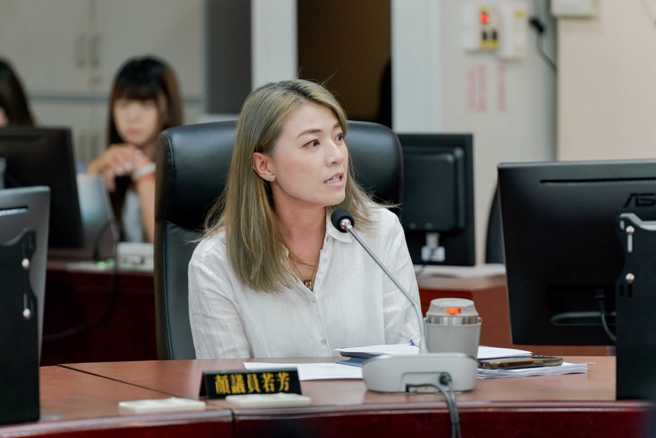 民进党台北市议员顏若芳。(翻摄自顏若芳脸书)