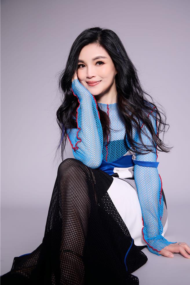 談詩玲日前拍攝新歌〈牽豬弟〉MV。（豪記唱片提供）