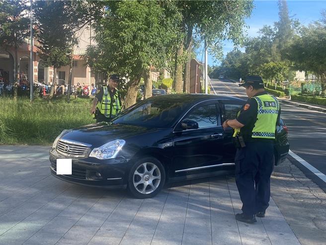 金門縣警察局自今年8月1日起展開「淨牌專案」，加強取締「使用偽造、變造或矇領牌照」等違規行為。(圖／金門縣警察局提供)