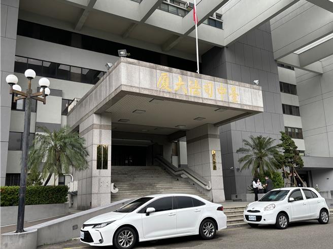 台中地院与台中地检因2020年底一件酒驾过失致死案未依规送国民法官审理互杠，该案经发回一审仍判回到一般程序。（资料照片）