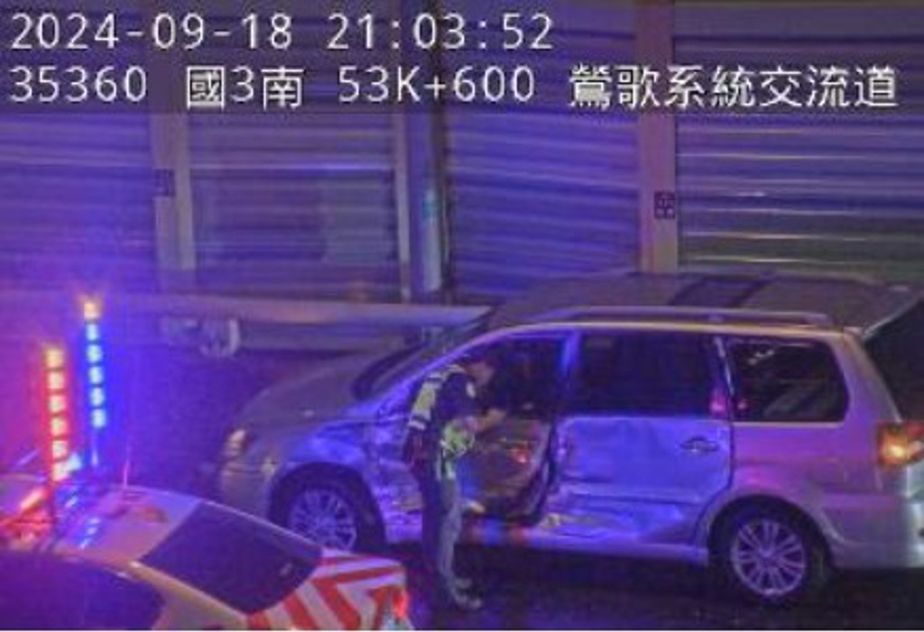 國三北上鶯歌段5車連撞　1駕駛送醫治療