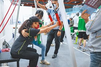 過半75歲女性下肢衰弱 練抬腿防肌少