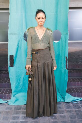 孔曉振破防倫敦秀透視