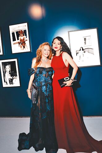 章子怡佩戴萧邦惊艳