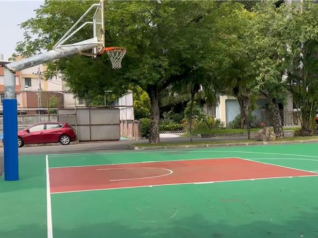 彰化縣秀水鄉彰水路旁籃球場傳出鬥毆事件，警方已調閱監視器畫面追查中。（孫英哲攝）