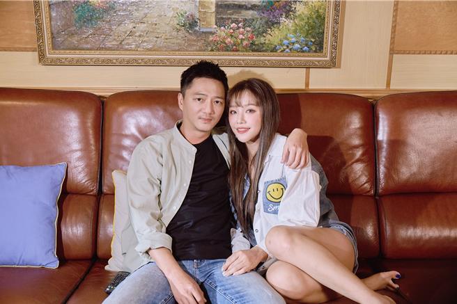 賴慧如新歌MV特別邀請金鐘視帝藍葦華助陣演出。（時代創藝提供）