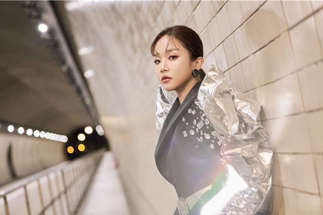賴慧如日前拍攝新歌MV。（時代創藝提供）