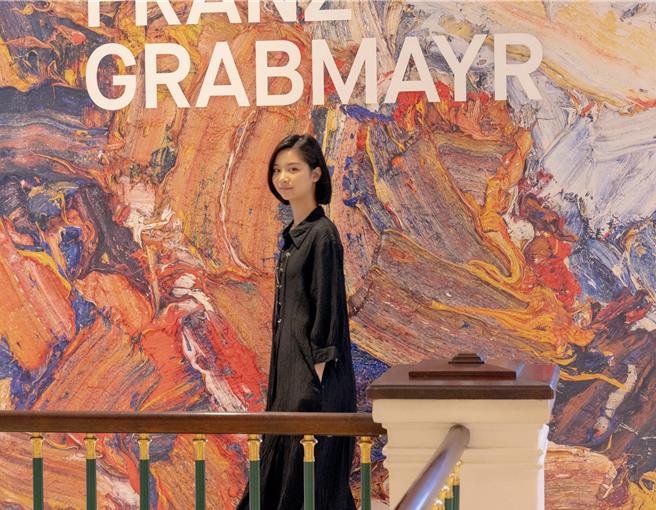 于卉乔到欧洲旅游看了许多展览。（光意娱乐提供）