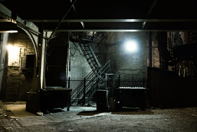 一名房仲分享卖房经验，现在有客人连凶宅、坟墓改建宅都不在意了。（示意图：shutterstock／达志）