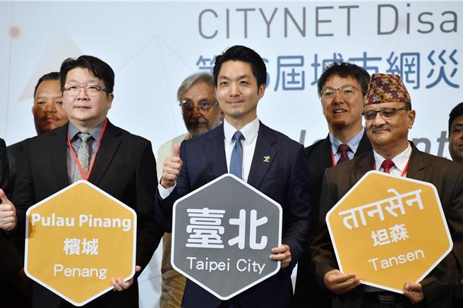 台北市長蔣萬安19日上午參與城市網災害小組會議暨國際研討會，並於會前接受媒體訪問。（台北市政府提供／丁上程台北傳真）