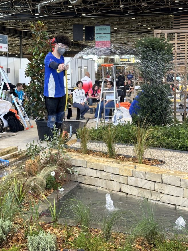 松山工农李宇凯造园景观选手优胜。(照片/臺北市政府教育局提供)