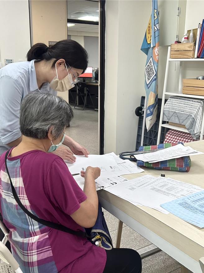 台中市政府今年推出「长者换居社会住宅随到随办专案」，颇受好评。（台中市府提供）