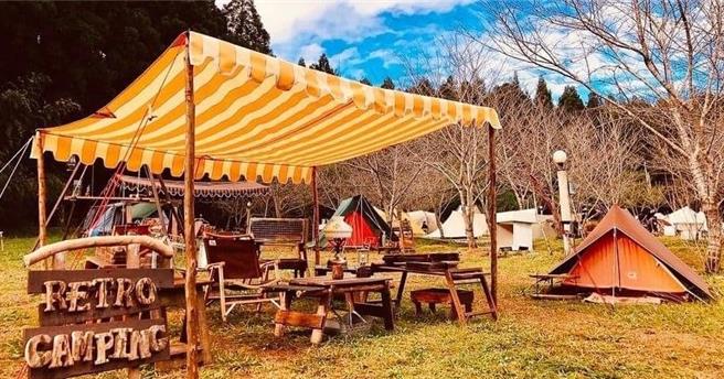 「老式派」吸引全台老派露营达人，近年更结合老派市集，让喜欢老件的人聚在一起火力全开。（Jerry提供／吴娮翎台北传真） 