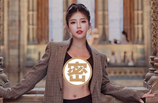 壮壮登伦敦时装周造型激似韩星IU。（图／IG@ula_shen_）