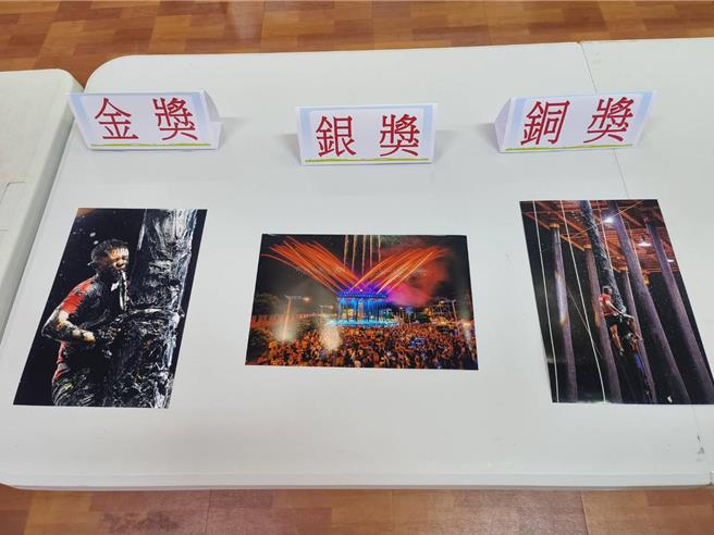 針對恆春搶孤攝影比賽爭議，屏東縣恆春鎮公所19日邀請新評審重新評選，最終金、銀、銅獎全翻盤。（謝佳潾攝）