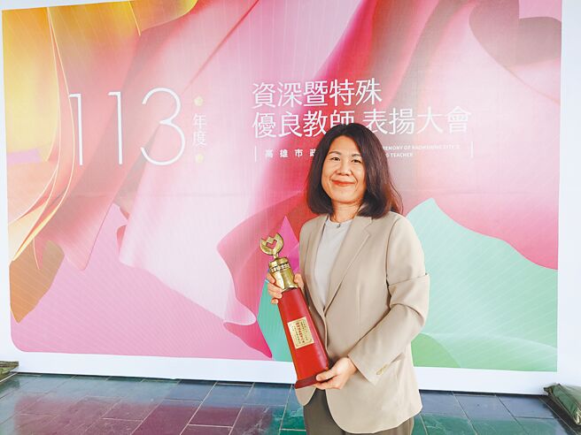 獲特殊優良教師獎的瑞祥高中老師朱美瑰分享，教育不僅是學習課業，更應引導學生啟發不同人生觀。（任義宇攝）
