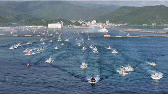 蘭陽媽祖文化節今啟航 上百漁船載神像、信眾抵達烏石港