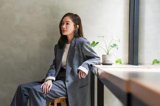 被爆和鬼才導演走得近     金鐘視后今露面親揭真實關係