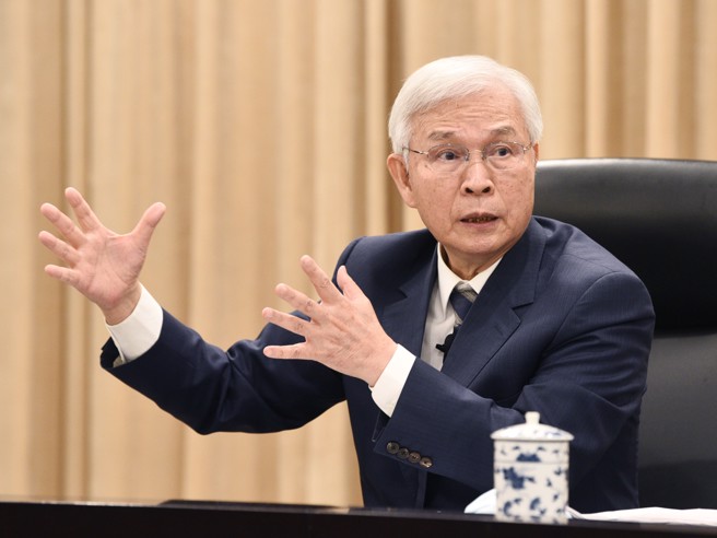 中央银行总裁杨金龙说明政策走向（资料照／顏谦隆摄）