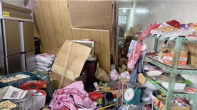 彰化市福马街1间早餐店疑因更换瓦斯，发生气爆事故。（民眾提供／孙英哲彰化传真）