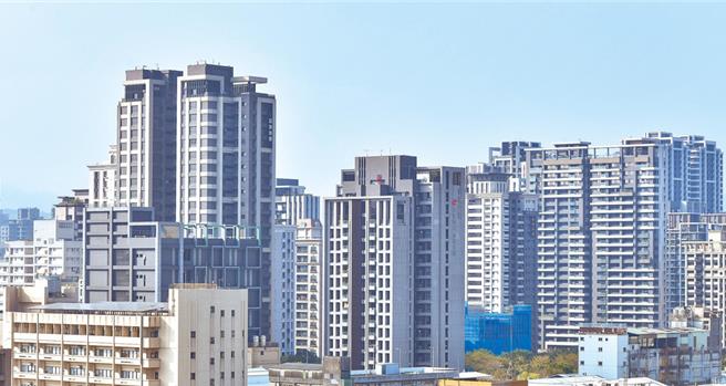 央行打房出重拳，不僅房貸成數下降，有房者寬限期也沒了。（圖／報系資料照）