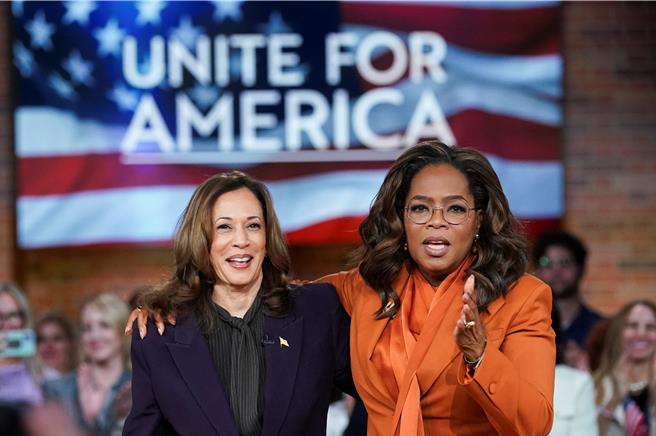 贺锦丽19日晚上在一场名为「团结支持美国」的线上直播活动，接受欧普拉的访问。（路透社）