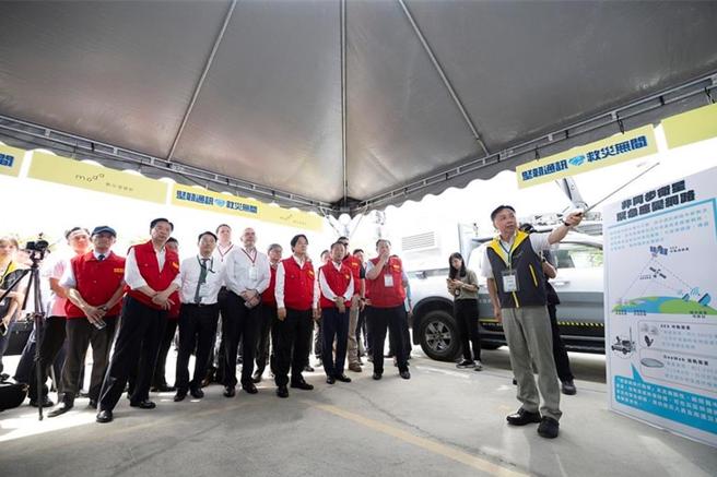 總統賴清德20日前往嘉義縣視察「各級學校及幼兒園的地震避難掩護」及「大規模震災救災動員演練」。圖／總統府提供