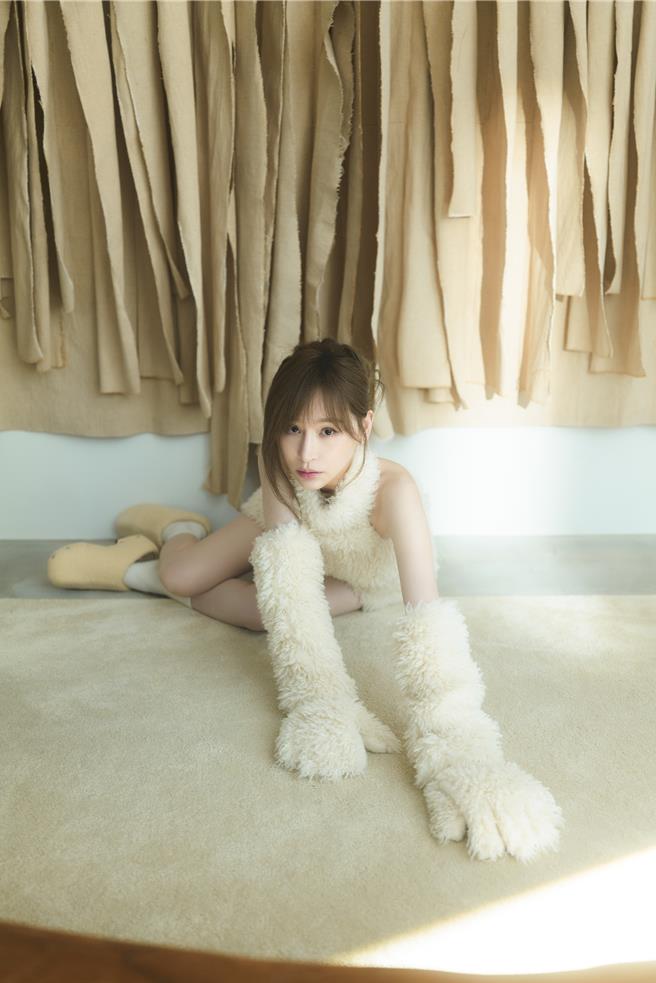 王心凌近期正忙備戰小巨蛋演唱會，同時推出個人首張智能專輯。（環球音樂提供）