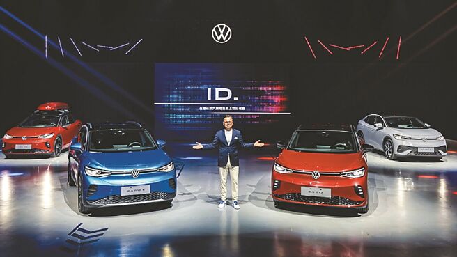 福斯加入台湾电动车市场战局，一口气上市ID.4、ID.5两款全新纯电车，台湾福斯汽车总裁Steffen Knapp亲自站台。图／业者提供