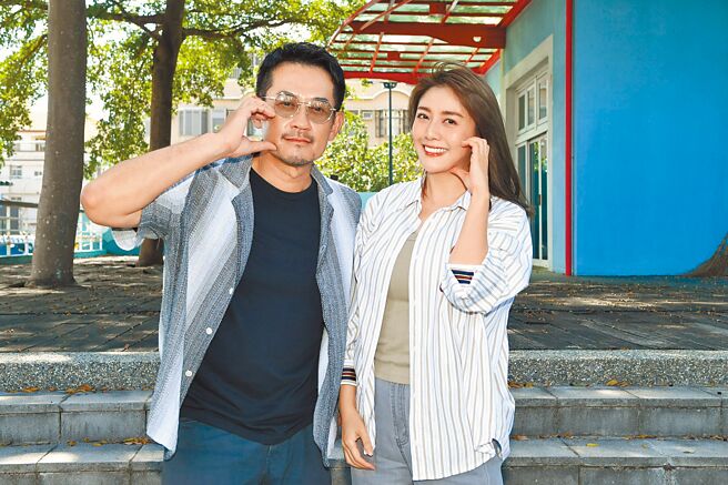 柯叔元（左）与韩瑜首度在新戏《阿荣与阿玉》配对合作。（华视提供）