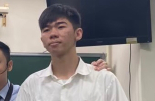 郭宇轩8月27日入境上海后失联至今，家属焦急寻人。（翻摄X）