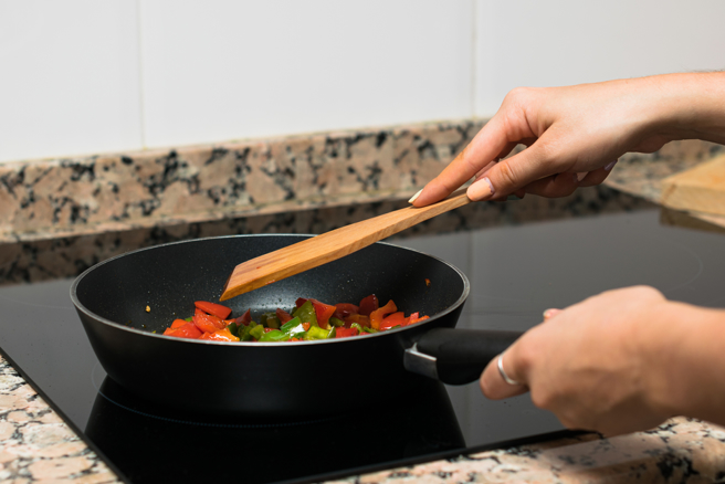 全联超夯的鹅油香葱买1送1，婆妈嗨翻狂囤货。（图：shutterstock／达志）