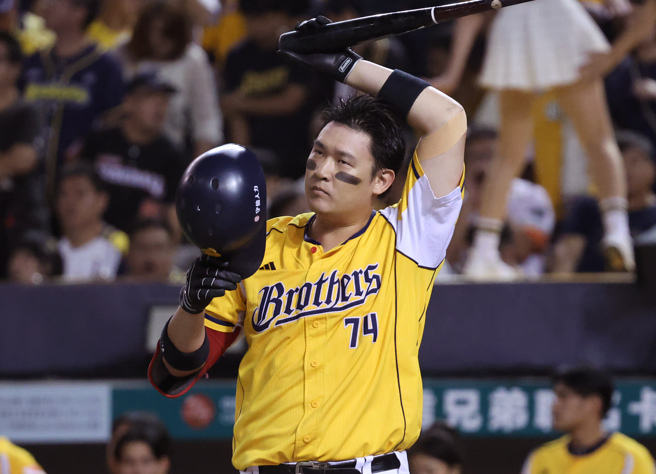 中信兄弟许基宏。（姚志平摄）