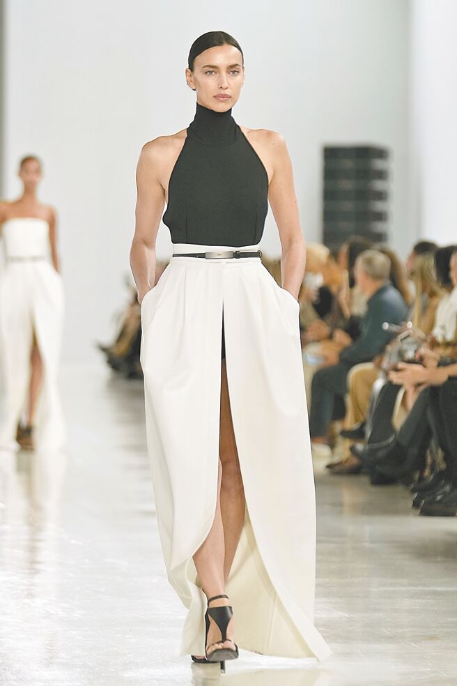Max Mara 2025春夏系列以低調的大地色系、白色、黑色為主。（美聯社）