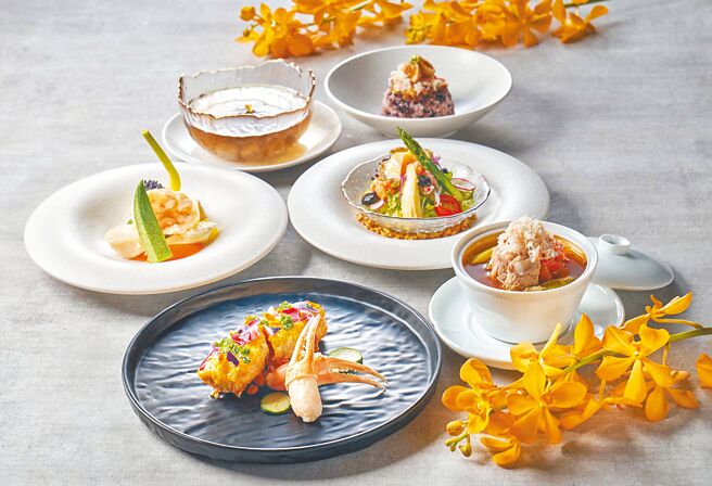 台菜餐廳「蓬萊邨」今年主打全程「免沾手」秋季套餐，讓老饕優雅品蟹。（台北福華大飯店提供）