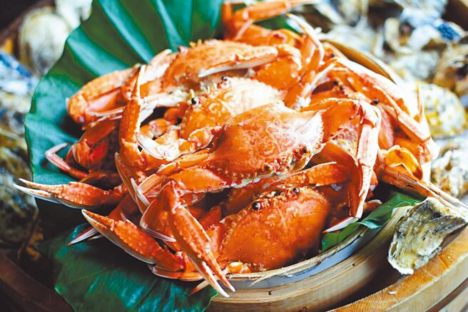 亞果薈與君品酒店即日起推出萬里蟹桌菜饗宴。（雲朗觀光集團提供）