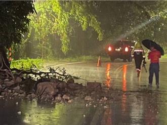 双溪深夜传土石崩落 区所迅速清理恢復通车